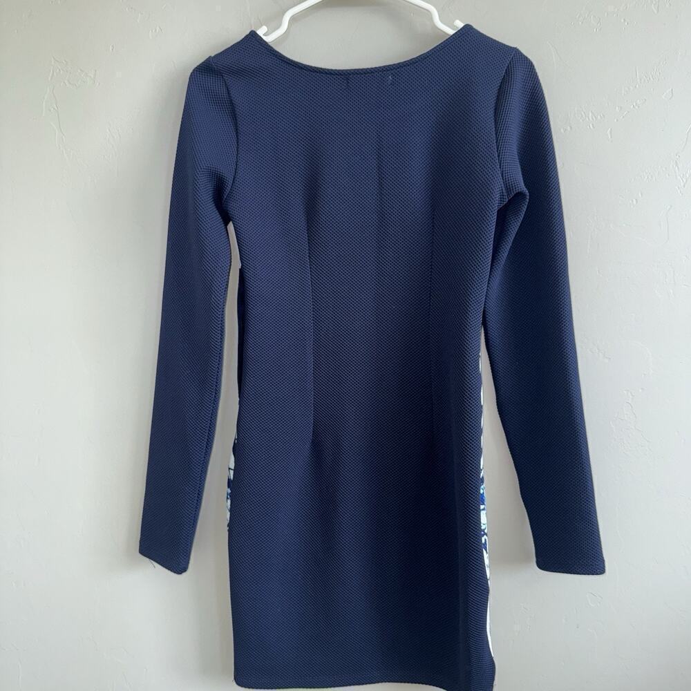 Peppermayo Woman’s Long sleeve Dress Sz 6 Blue White Abstract Asymmetrical Hem - Picture 4 of 10